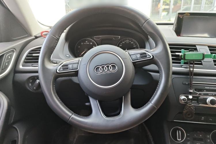 Used Audi Q3 2018 30th Anniversary Edition 30 TFSI Fashion Model Steering Wheel