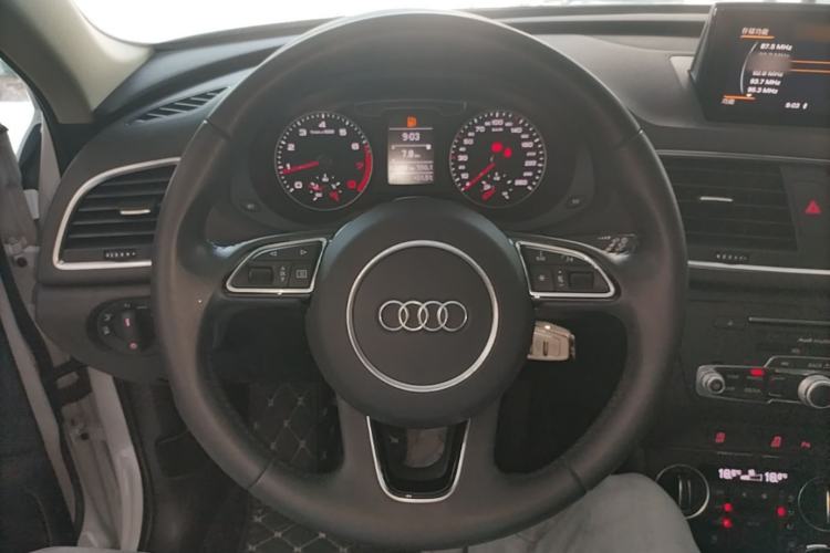 Used Audi Q3 2018 30th Anniversary Edition 30 TFSI Fashion Model Steering Wheel