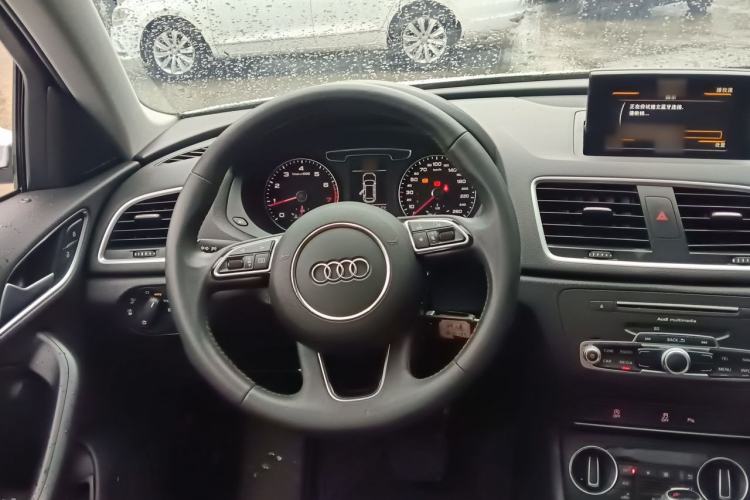 Used Audi Q3 2018 30th Anniversary Edition 30 TFSI Fashion Model Steering Wheel