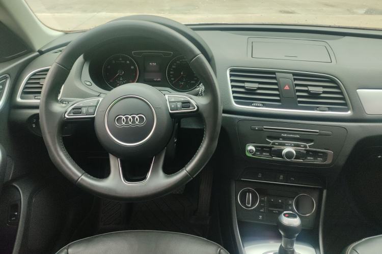 Used Audi Q3 2018 30th Anniversary Edition 30 TFSI Fashion Model Steering Wheel