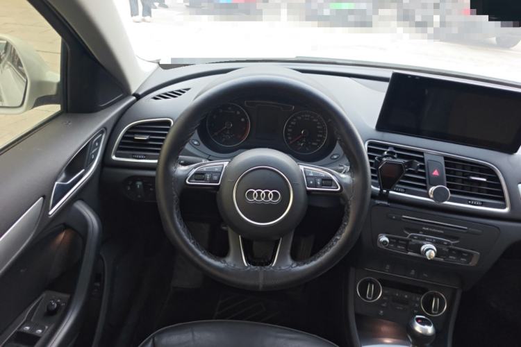 Used Audi Q3 2018 30th Anniversary Edition 35 TFSI Fashion Model Steering Wheel