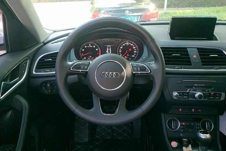 Used Audi Q3 2018 30th Anniversary Edition 35 TFSI Fashion Model Steering Wheel