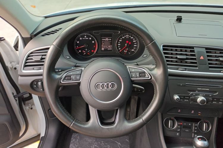 Used Audi Q3 2018 30th Anniversary Edition 30 TFSI Fashion Model Steering Wheel