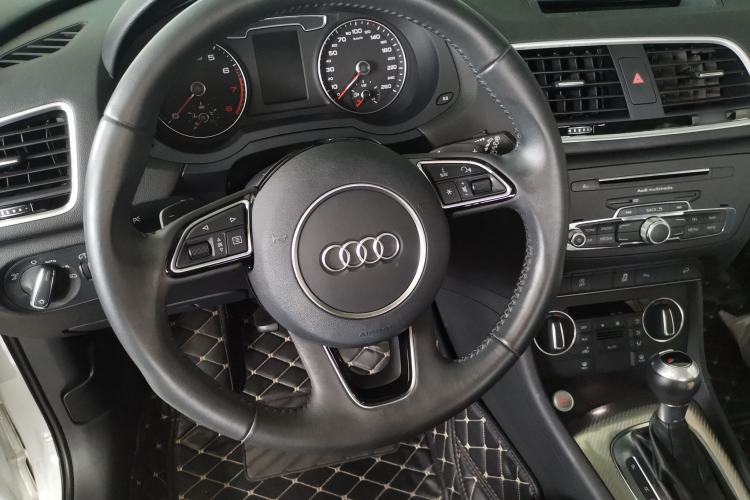 Used Audi Q3 2018 30th Anniversary Edition 35 TFSI quattro all-wheel-drive sport model Steering Wheel