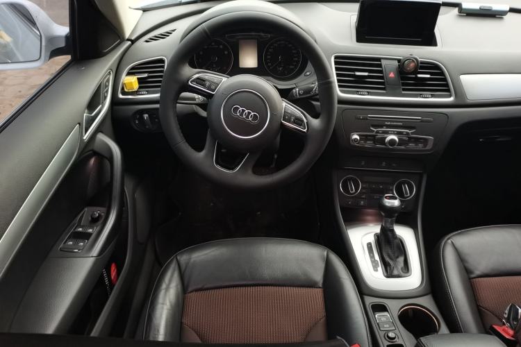 Used Audi Q3 2018 30th Anniversary Edition 35 TFSI Fashion Model Steering Wheel