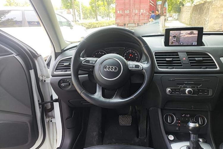 Used Audi Q3 2018 30th Anniversary Edition 30 TFSI Fashion Model Steering Wheel