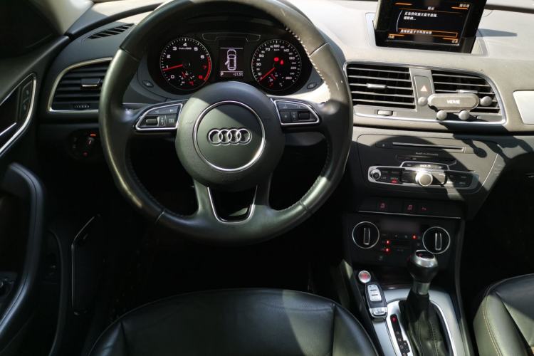 Used Audi Q3 2018 30th Anniversary Edition 35 TFSI Fashion Model Steering Wheel
