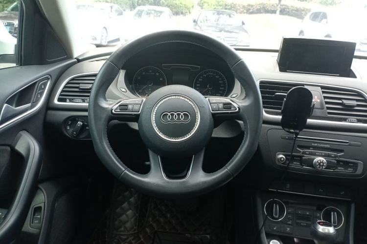 Used Audi Q3 2018 30th Anniversary Edition 40 TFSI quattro all-wheel-drive sport model Steering Wheel