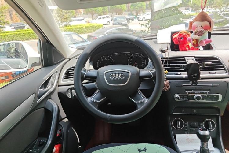 Used Audi Q3 2018 30th Anniversary Edition 30 TFSI Standard Model Steering Wheel