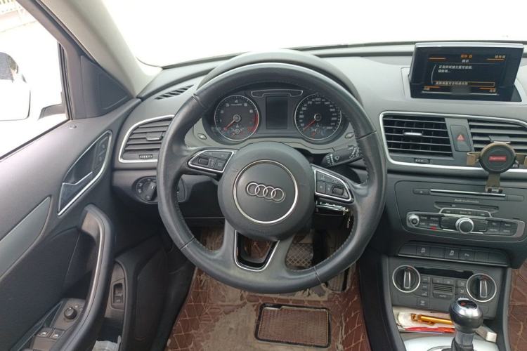 Used Audi Q3 2018 30th Anniversary Edition 30 TFSI Fashion Model Steering Wheel