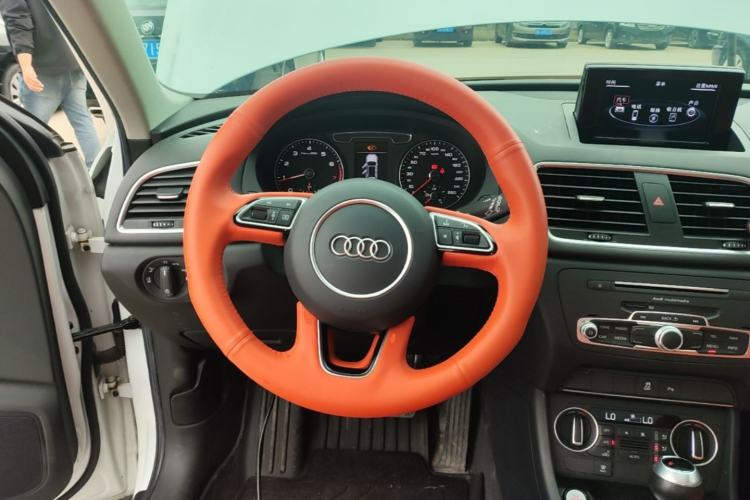 Used Audi Q3 2018 30th Anniversary Edition 30 TFSI Fashion Model Steering Wheel