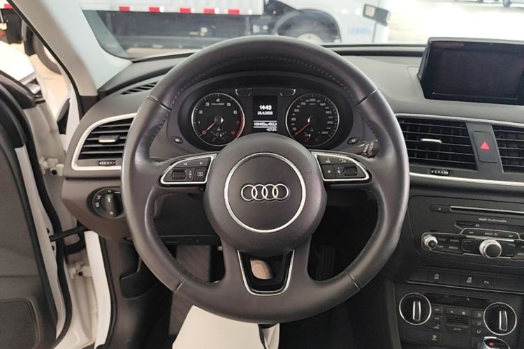 Used Audi Q3 2018 30th Anniversary Edition 30 TFSI Fashion Model Steering Wheel
