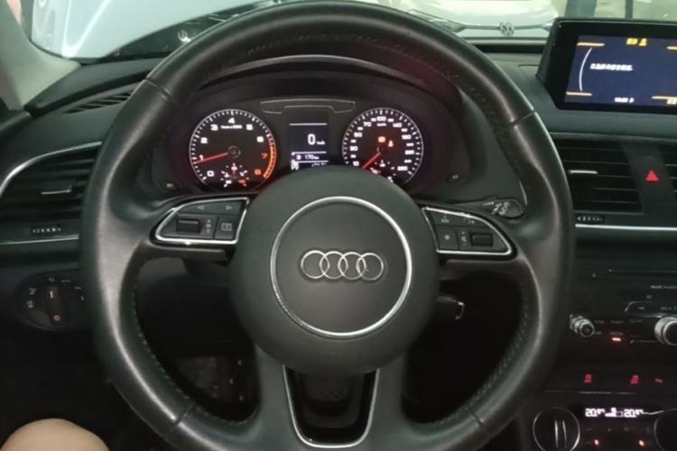 Used Audi Q3 2018 30 TFSI Fashion Edition Collector's Version Steering Wheel