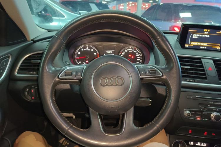 Used Audi Q3 2018 30th Anniversary Edition 30 TFSI Fashion Model Steering Wheel