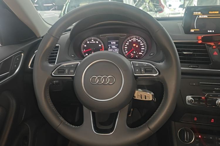 Used Audi Q3 2018 30th Anniversary Edition 35 TFSI Fashion Model Steering Wheel