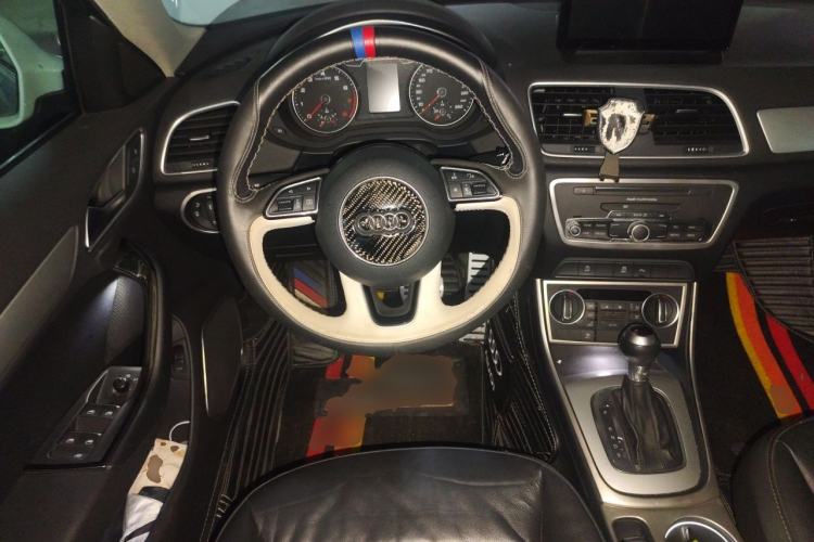 Used Audi Q3 2018 30th Anniversary Edition 30 TFSI Fashion Model Steering Wheel