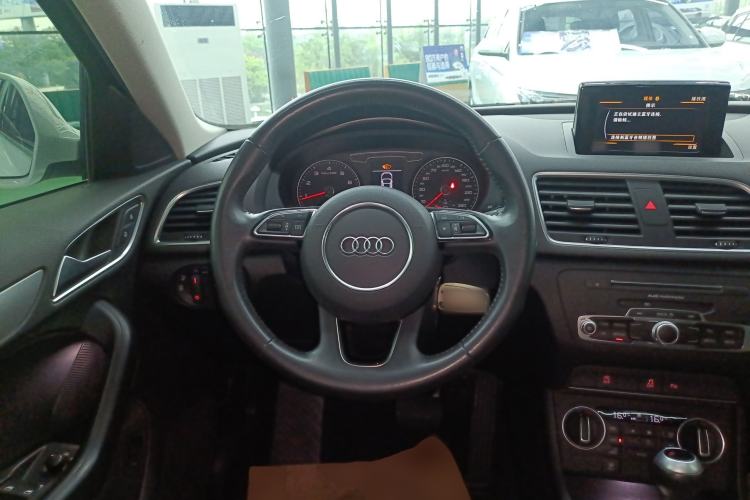 Used Audi Q3 2018 30th Anniversary Edition 30 TFSI Fashion Model Steering Wheel