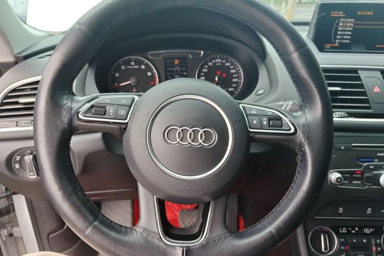 Used Audi Q3 2018 30th Anniversary Edition 35 TFSI Sport Model Steering Wheel