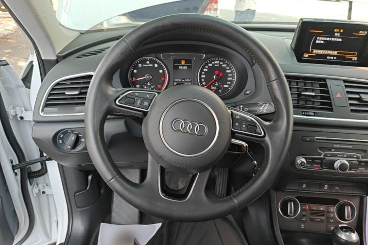 Used Audi Q3 2018 30th Anniversary Edition 30 TFSI Fashion Model Steering Wheel