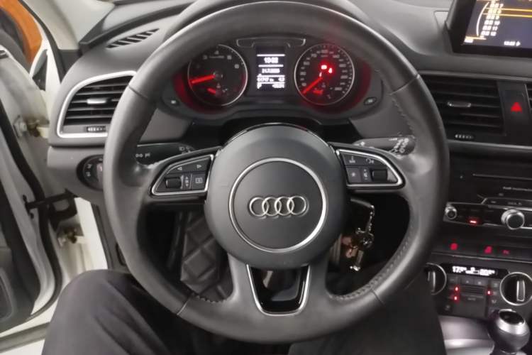 Used Audi Q3 2018 30th Anniversary Edition 35 TFSI Fashion Model Steering Wheel