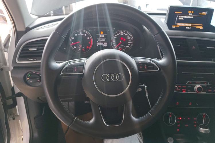 Used Audi Q3 2018 30th Anniversary Edition 35 TFSI Fashion Model Steering Wheel