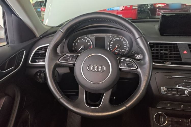 Used Audi Q3 2018 30th Anniversary Edition 35 TFSI quattro all-wheel-drive sport model Steering Wheel