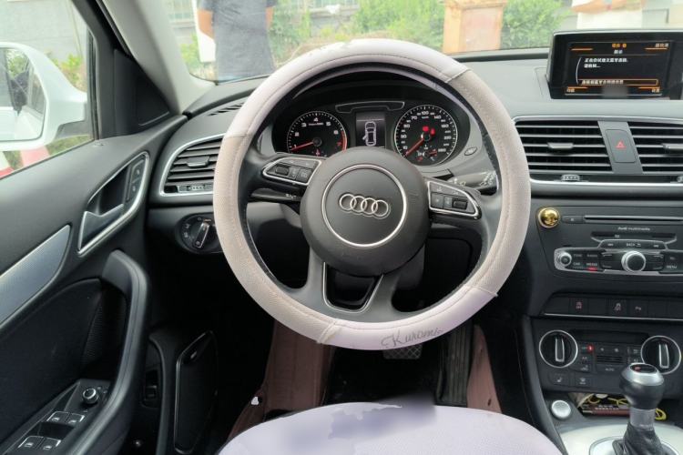 Used Audi Q3 2018 30th Anniversary Edition 30 TFSI Style Model Steering Wheel