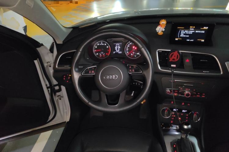 Used Audi Q3 2018 30 TFSI Fashion Edition Collector's Version Steering Wheel