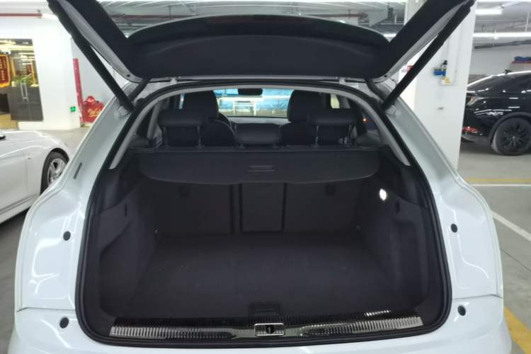 Used Audi Q3 2018 30 TFSI Fashion Edition Collector's Version Trunk