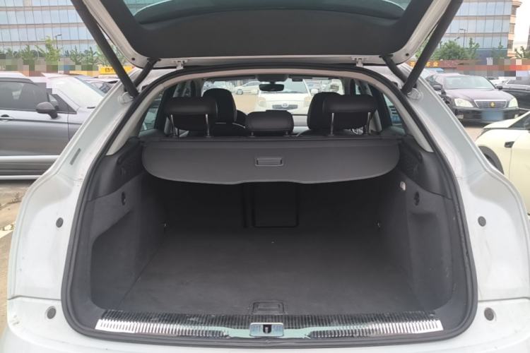 Used Audi Q3 2018 30th Anniversary Edition 35 TFSI Fashion Model Trunk