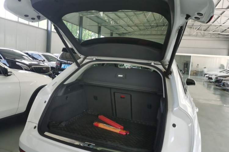 Used Audi Q3 2018 30th Anniversary Edition 30 TFSI Fashion Model Trunk