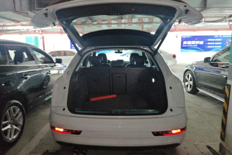 Used Audi Q3 2018 30th Anniversary Edition 35 TFSI Fashion Model Trunk