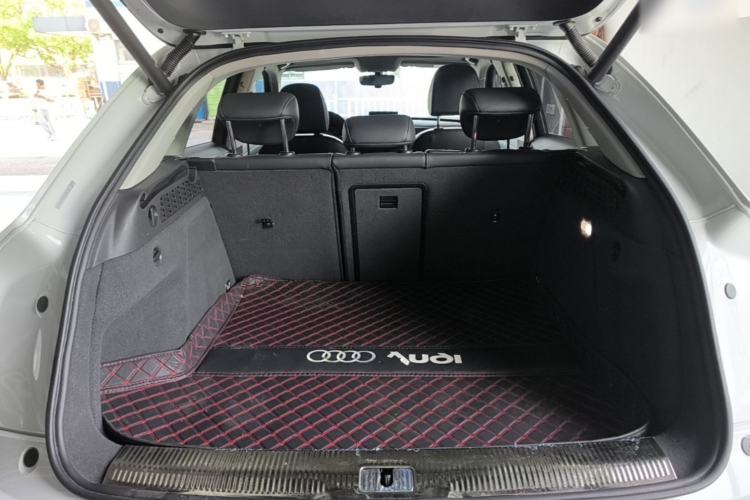 Used Audi Q3 2018 30th Anniversary Edition 30 TFSI Fashion Model Trunk