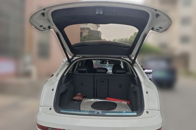 Used Audi Q3 2018 30th Anniversary Edition 30 TFSI Fashion Model Trunk