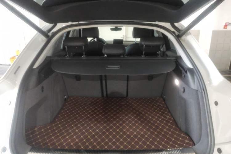 Used Audi Q3 2018 30th Anniversary Edition 30 TFSI Fashion Model Trunk
