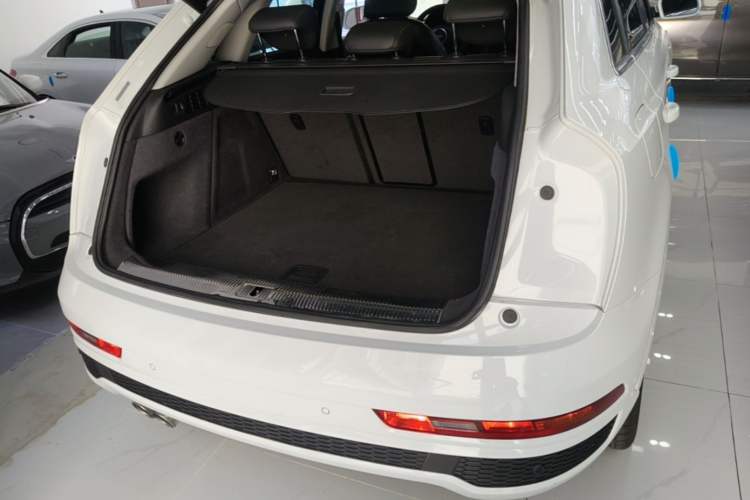Used Audi Q3 2018 30 TFSI Fashion Edition Collector's Version Trunk