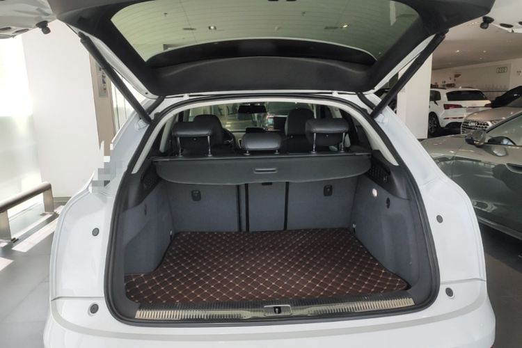 Used Audi Q3 2018 30th Anniversary Edition 30 TFSI Fashion Model Trunk