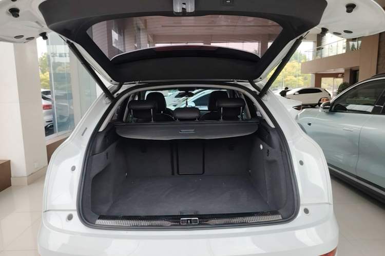 Used Audi Q3 2018 30th Anniversary Edition 30 TFSI Fashion Model Trunk