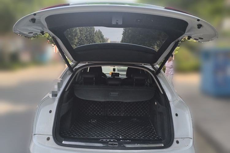 Used Audi Q3 2018 30th Anniversary Edition 30 TFSI Fashion Model Trunk