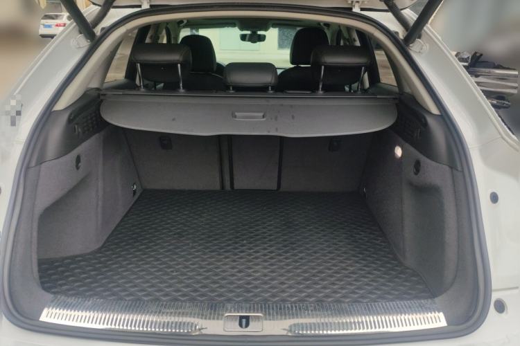 Used Audi Q3 2018 30th Anniversary Edition 30 TFSI Fashion Model Trunk