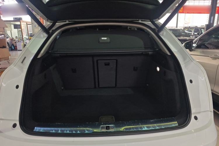Used Audi Q3 2018 30th Anniversary Edition 30 TFSI Fashion Model Trunk