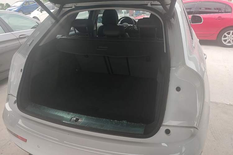 Used Audi Q3 2018 30th Anniversary Edition 30 TFSI Fashion Model Trunk