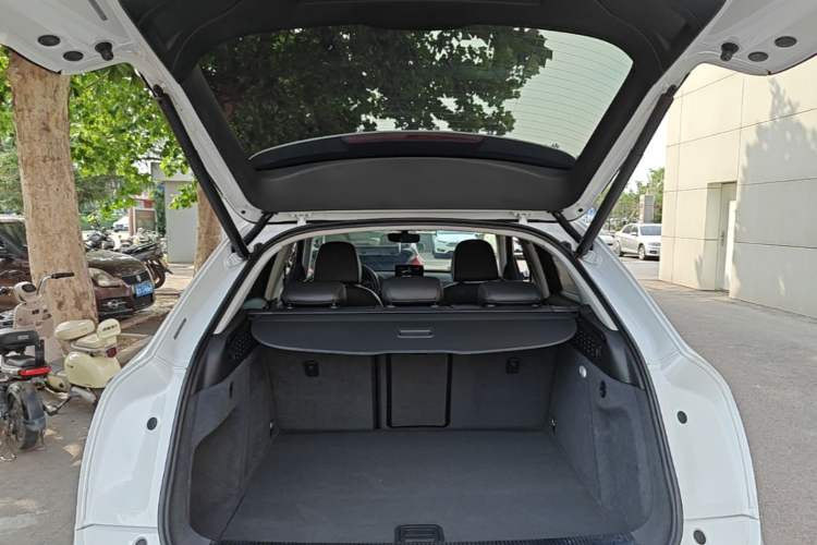 Used Audi Q3 2018 30th Anniversary Edition 30 TFSI Fashion Model Trunk