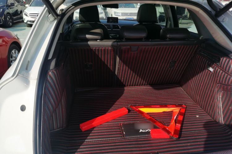Used Audi Q3 2018 30th Anniversary Edition 30 TFSI Fashion Model Trunk