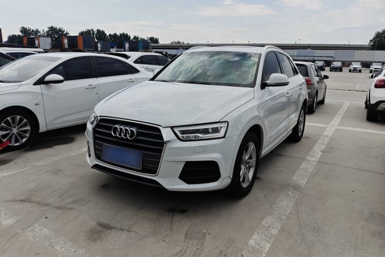 Used Audi Q3 2018 30th Anniversary Edition 30 TFSI Fashion Model Guazi used car, China used car export, Used car for sale, Used cars, Cheapest cars for sale