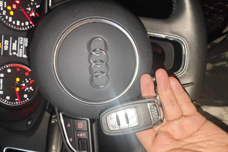 Used Audi Q3 2018 30th Anniversary Edition 30 TFSI Fashion Model Vehicle Key