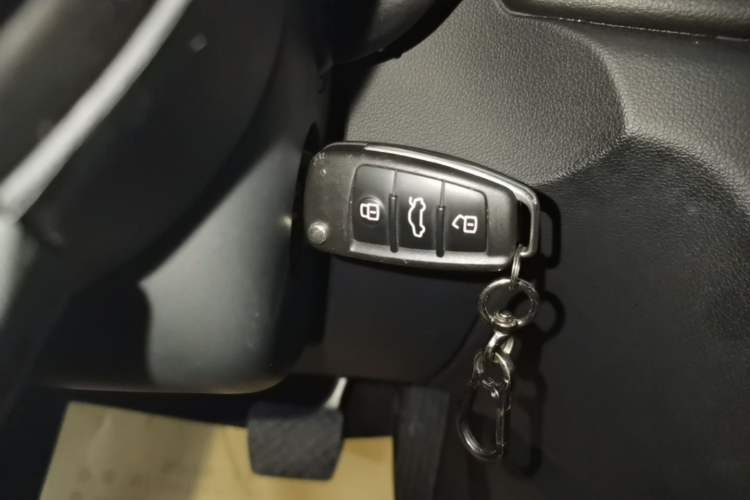 Used Audi Q3 2018 30 TFSI Fashion Edition Collector's Version Vehicle Key