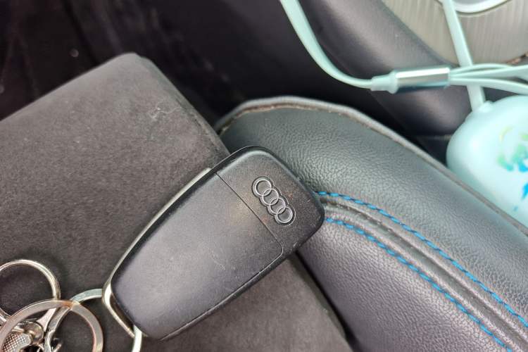 Used Audi Q3 2018 30th Anniversary Edition 35 TFSI Sport Model Vehicle Key