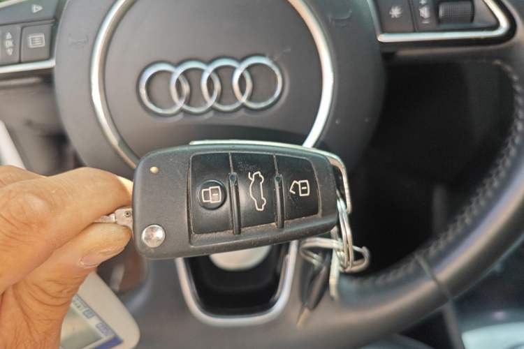 Used Audi Q3 2018 30 TFSI Fashion Edition Collector's Version Vehicle Key