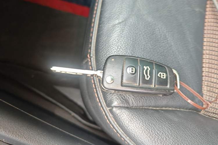 Used Audi Q3 2018 30th Anniversary Edition 35 TFSI Fashion Model Vehicle Key